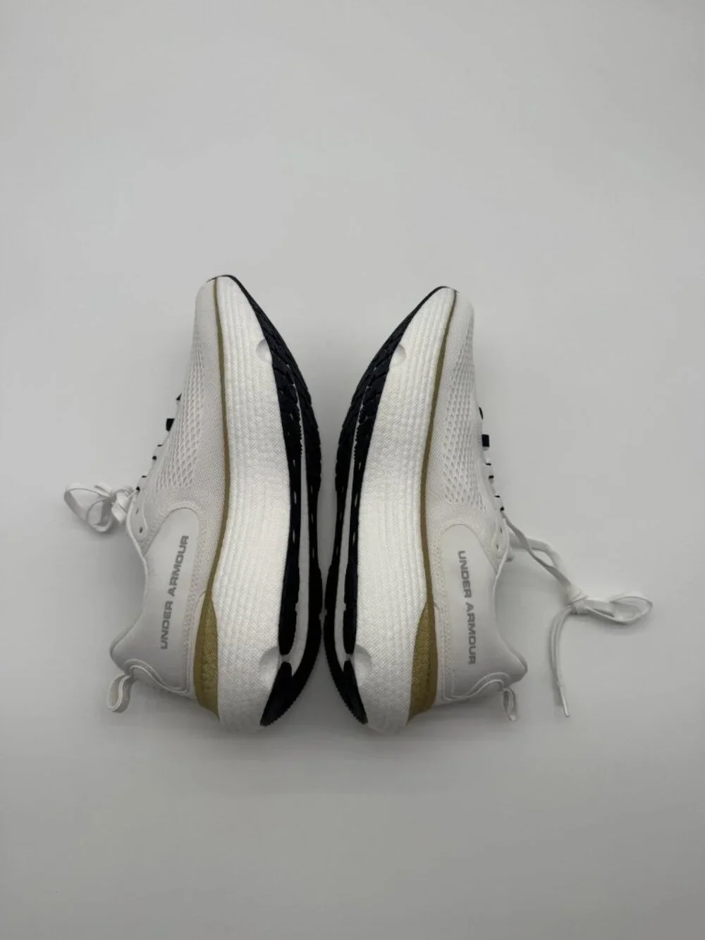 New Notre Dame Fighting Irish Mens Size 10.5 White Under Armour Infinite Elite 2
